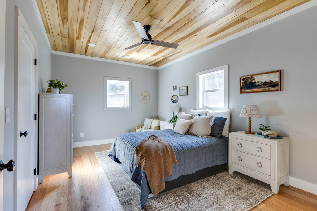 Bedroom details